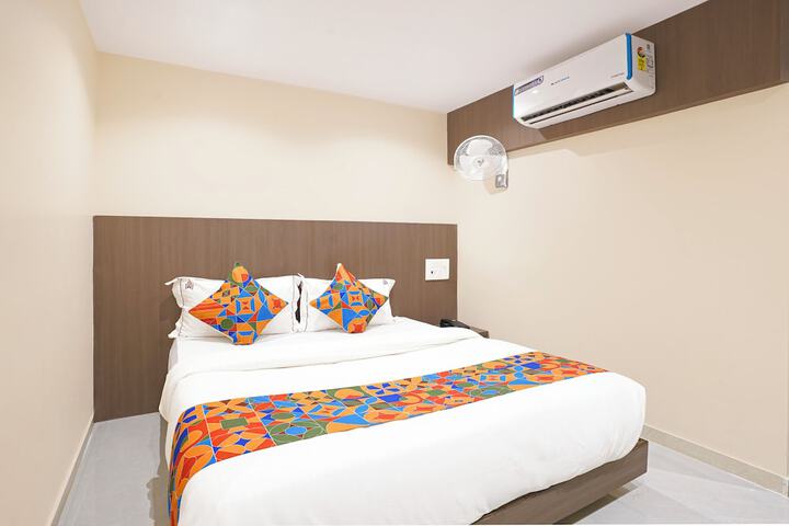 Room 30 of 40