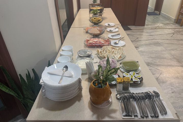 Dining 13 of 34