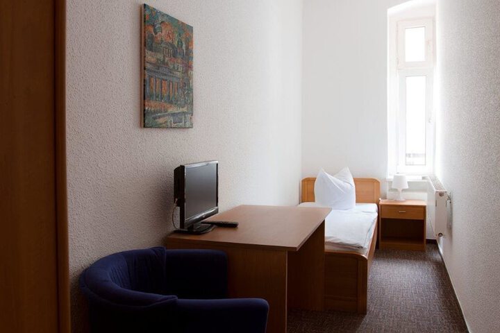 Room 7 of 29