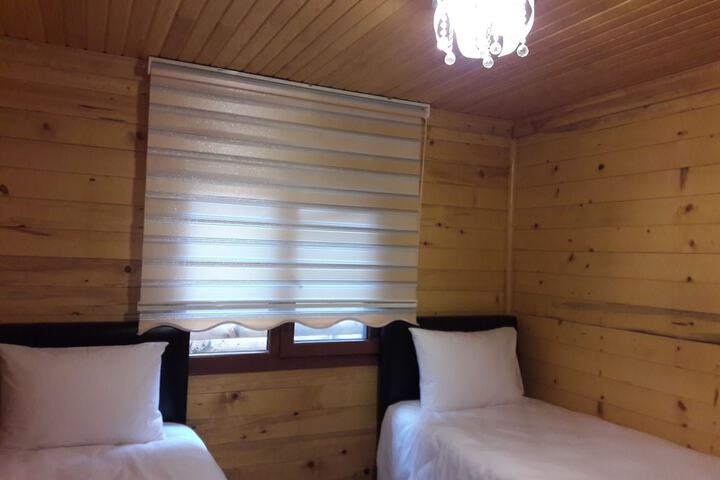Room 14 of 21