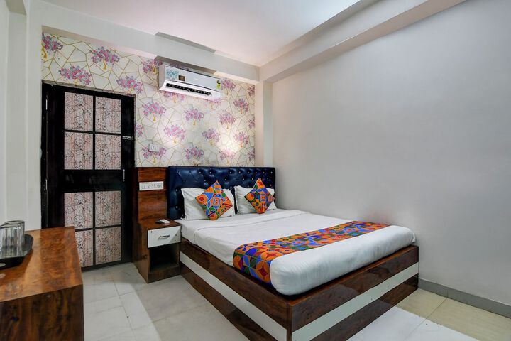 Room 18 of 26
