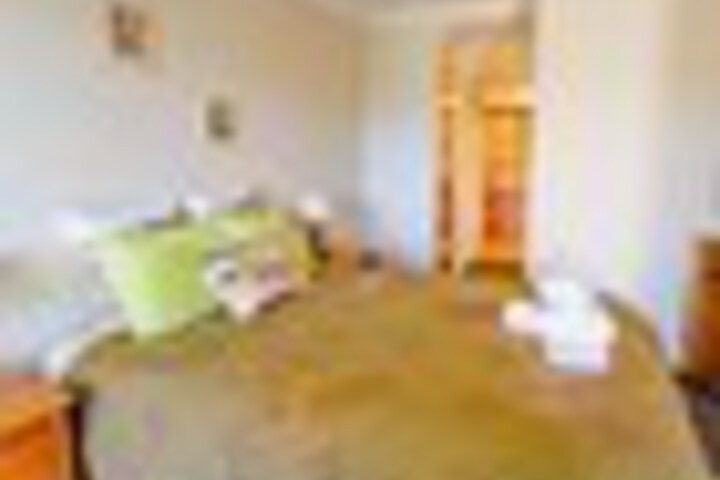 Room 32 of 123