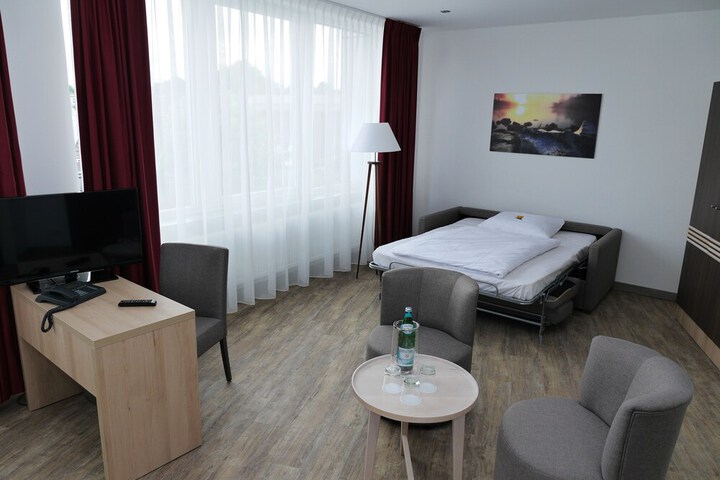 Room 9 of 43