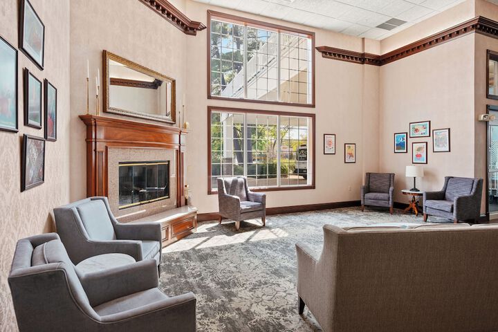 Entrance & Lobby