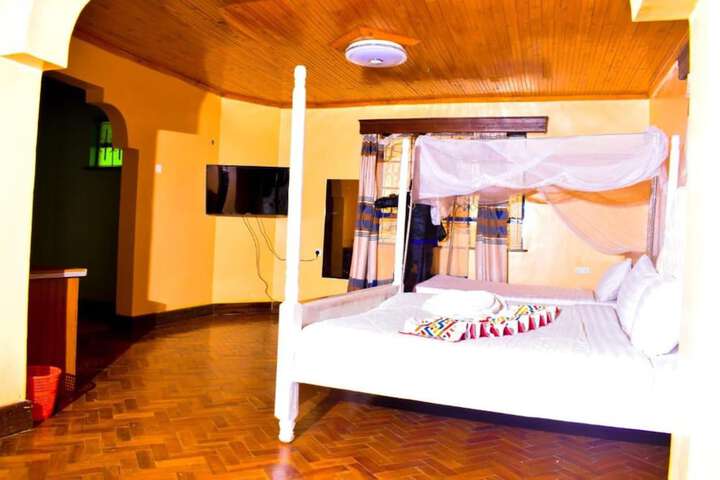 Room 14 of 23