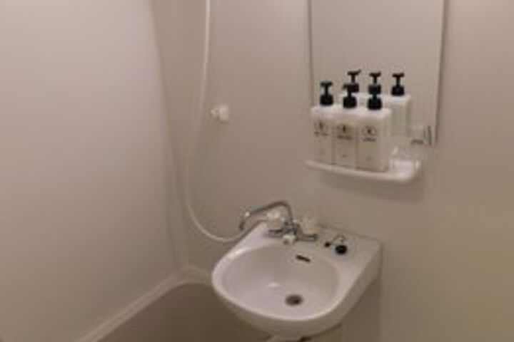 Room 13 of 89