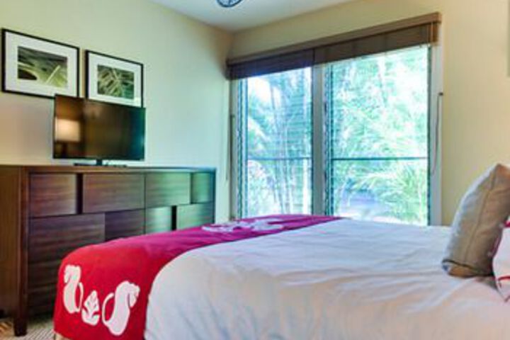 Room 11 of 27