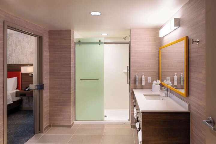 Bathroom shower