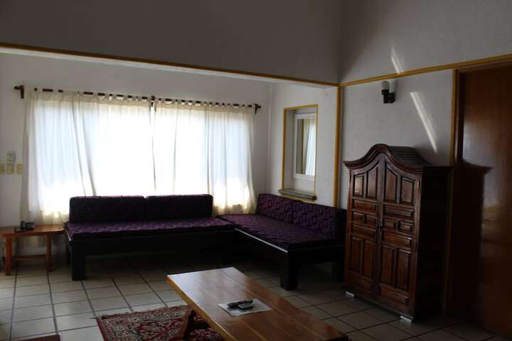 Room 25 of 46