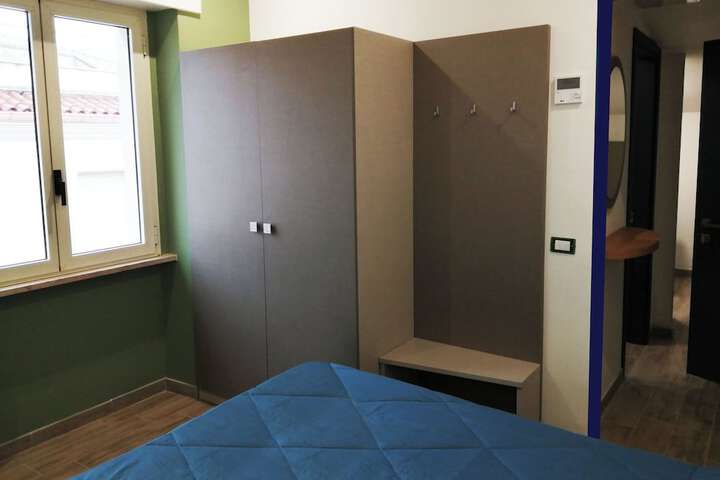 Room 41 of 98
