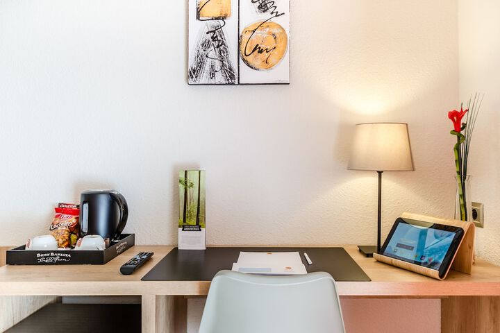 Room 14 of 34
