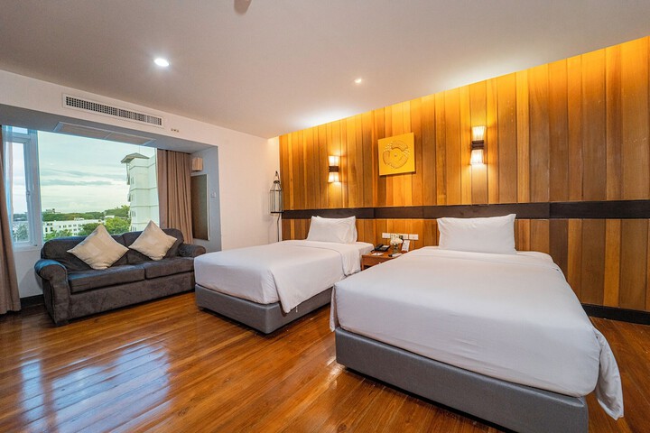 Room 25 of 130