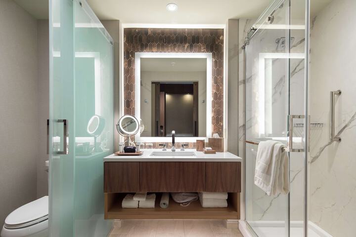 Bathroom shower