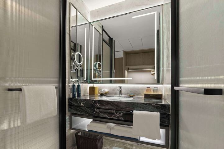 Room 29 of 52