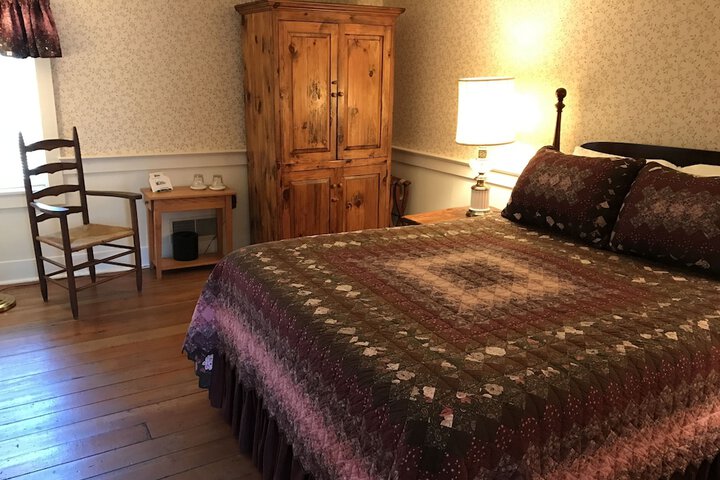 Room 6 of 42