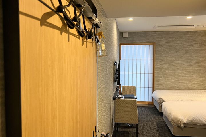 Room 15 of 60