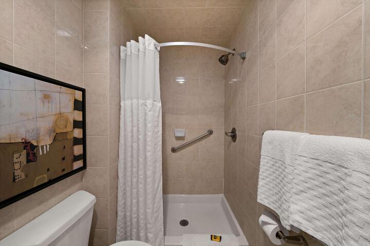 Suite 2 Queen Beds Kitchenette Sitting Area Sofa Bed Full Breakfast (28 of 38)