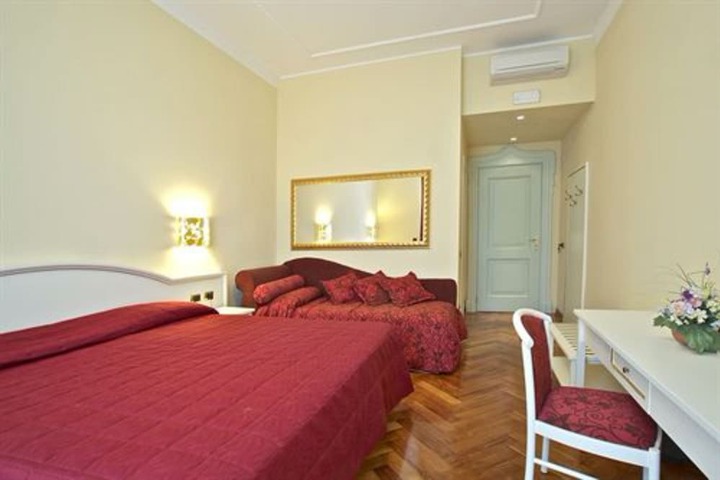 Room 7 of 42