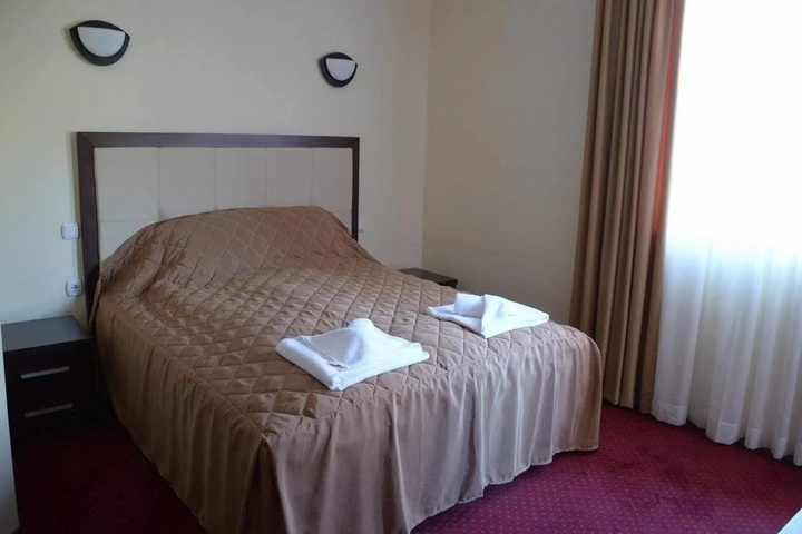 Room 5 of 15