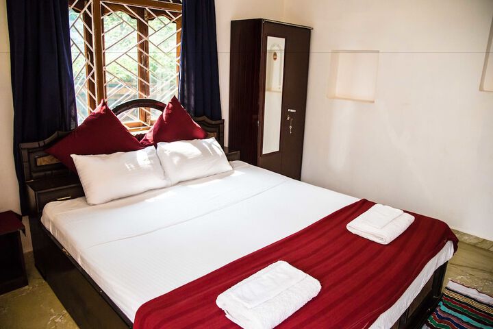 Room 2 of 17
