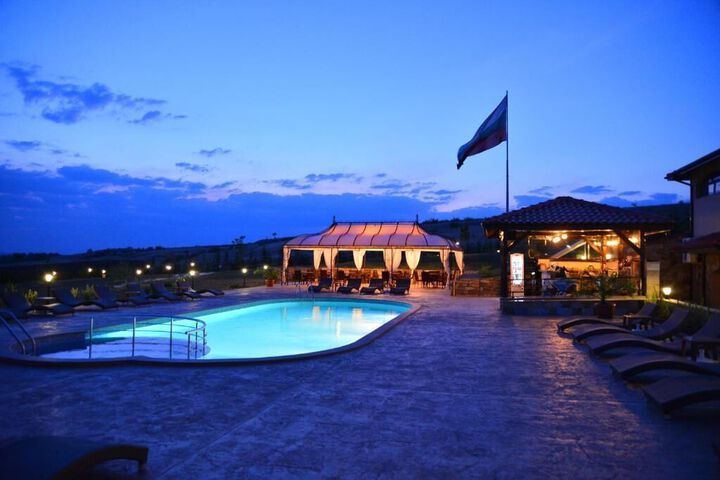 Pool 28 of 45