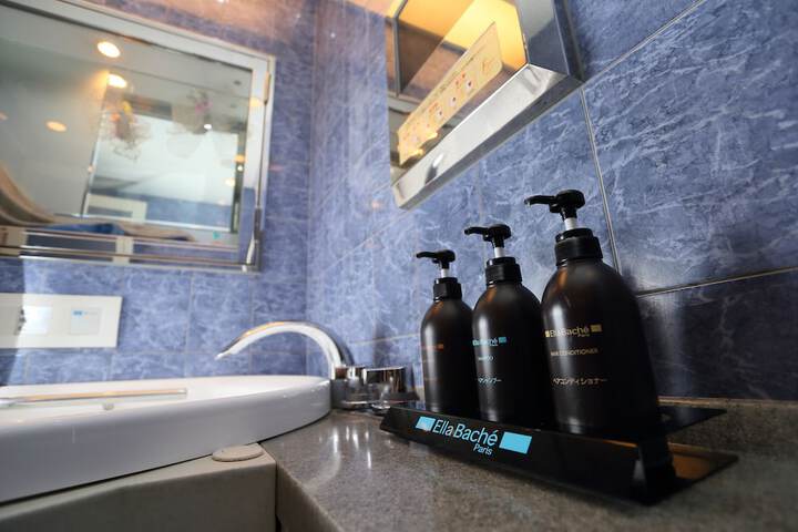 Bathroom Interior Photo
