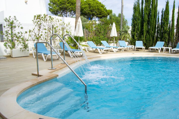 Pool 46 of 86