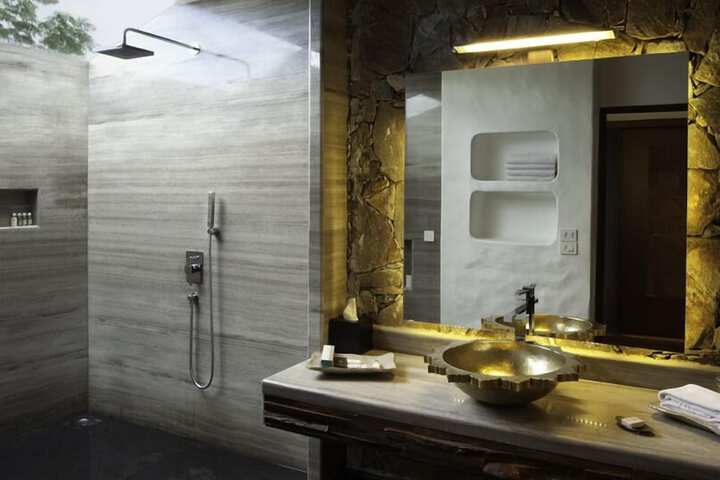 Room 18 of 40