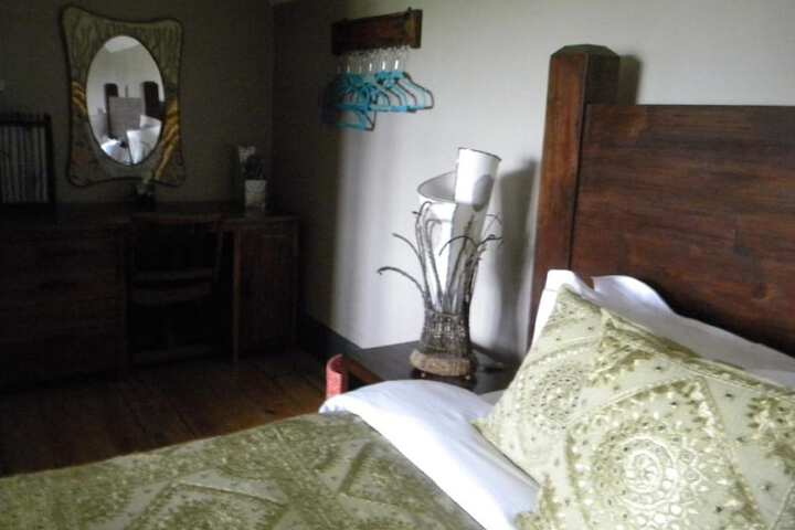 Room 9 of 10