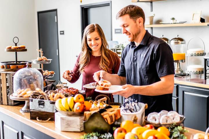 Breakfast/Coffee Service 30 of 38