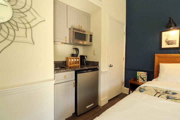 Room 40 of 93