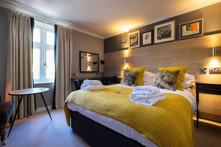 Room 5 of 43