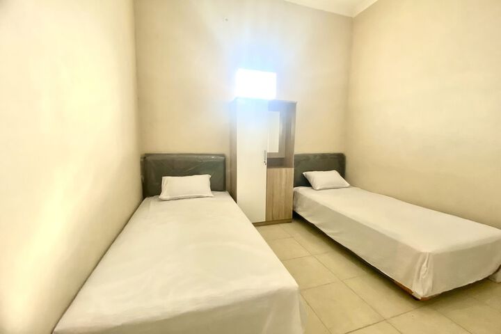 Room 15 of 24