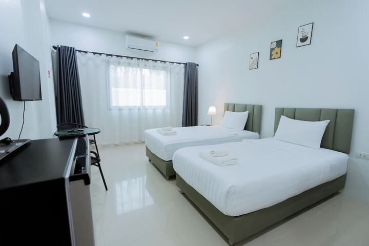 Room 9 of 23