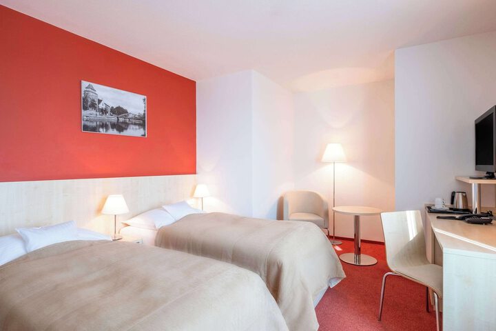 Room 21 of 83