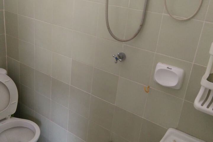 Room 69 of 126