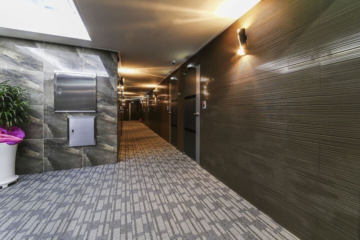 Ballroom/Hall 27 of 28