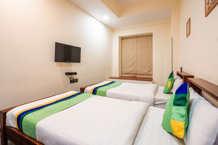 Room 30 of 106