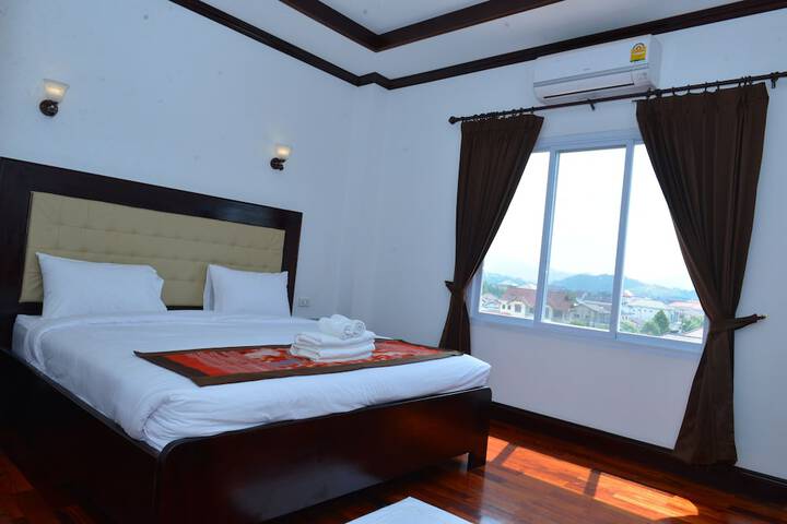 Room 9 of 49