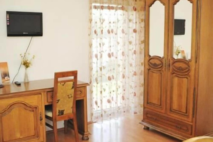 Room 9 of 51