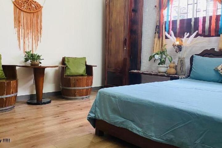 Whynot Hotel