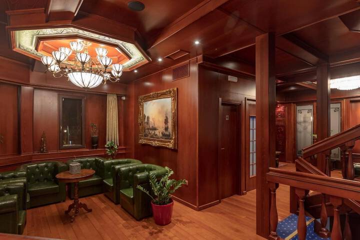 Hotel Lobby