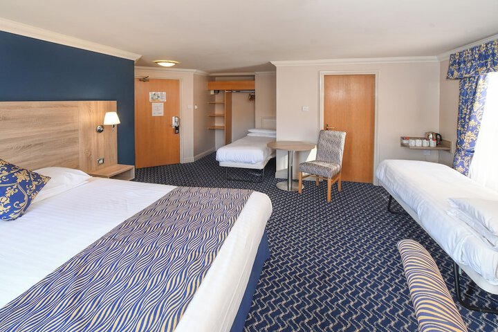 Room 69 of 216
