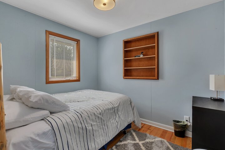 Room 11 of 75