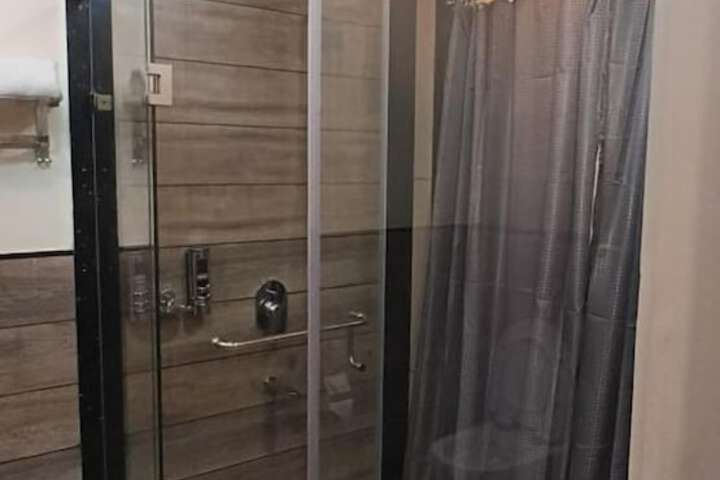 Room 36 of 63