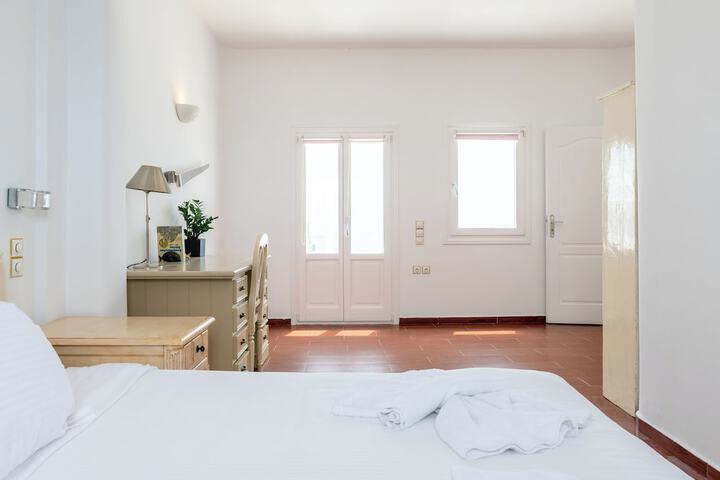 Room 25 of 144