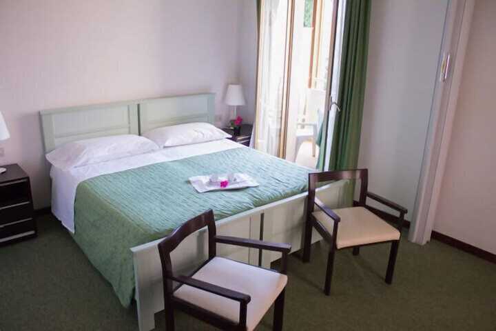 Room 7 of 20