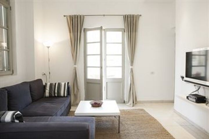 Room 56 of 74