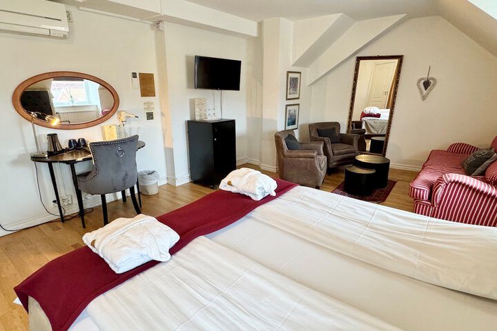Room 92 of 212