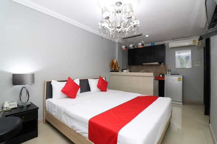 Room 18 of 31